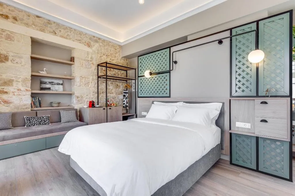 Room, 1924Suites, Crete