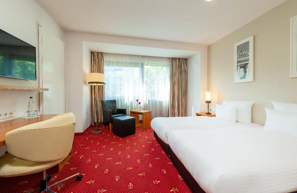 DOUBLE SUPERIOR Room, Leonardo Hotel Berlin KU’DAMM, Berlin