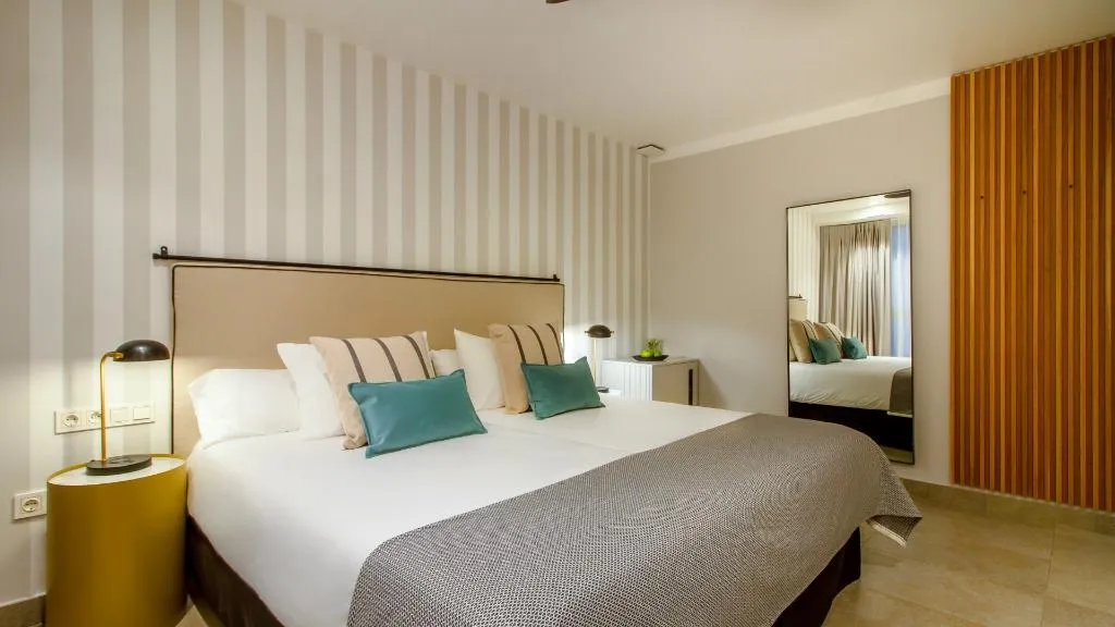 Double or Twin STANDARD Room, SOLYMAR Gran Hotel, Costa Blanca