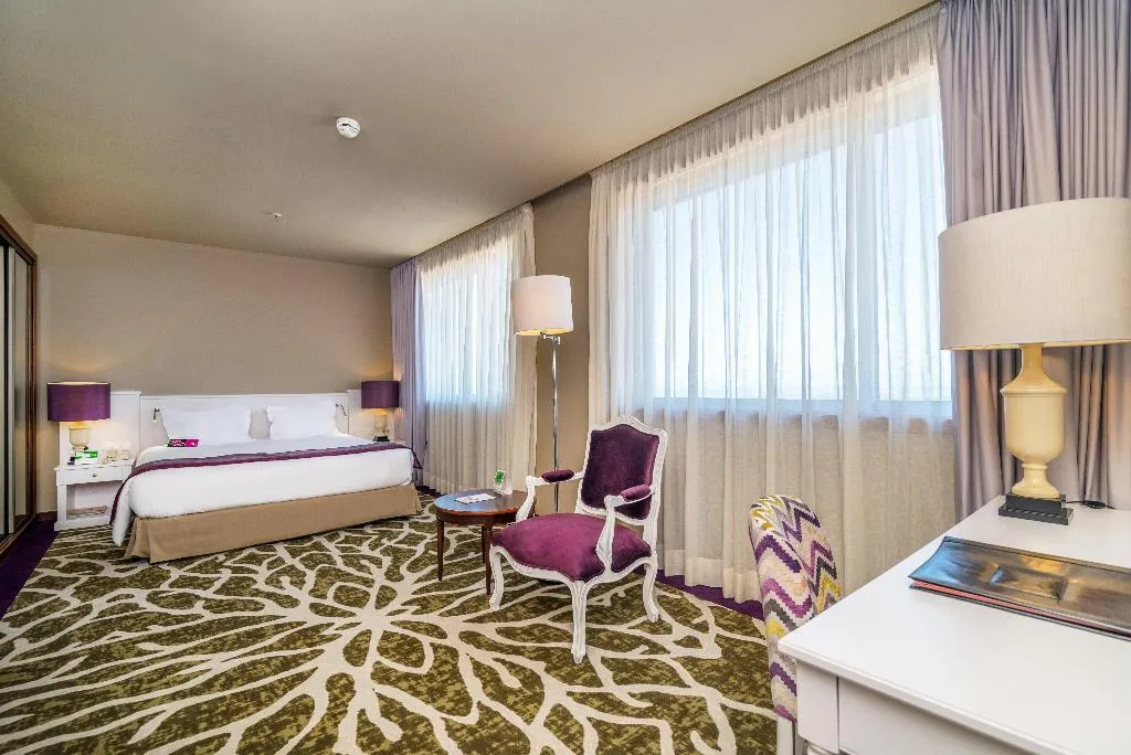 DOUBLE QUEEN SIZE BED Room, Holiday Inn Porto Gaia, Porto