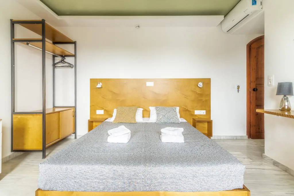 DOUBLE TWO BEDS Room, Prince Of Lillies, Crete