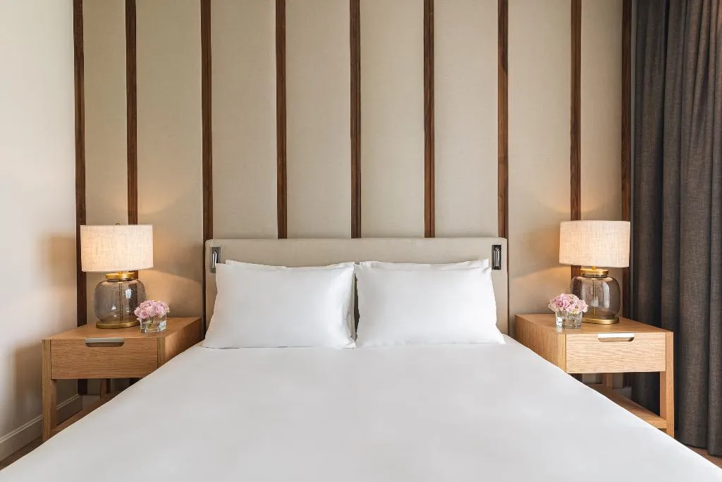 SUITE DELUXE QUEEN BED Room, Hyatt Regency Lisbon, Lisbon