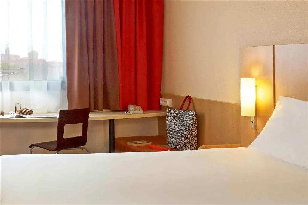 Room, Ibis Krakow Centrum, Krakow