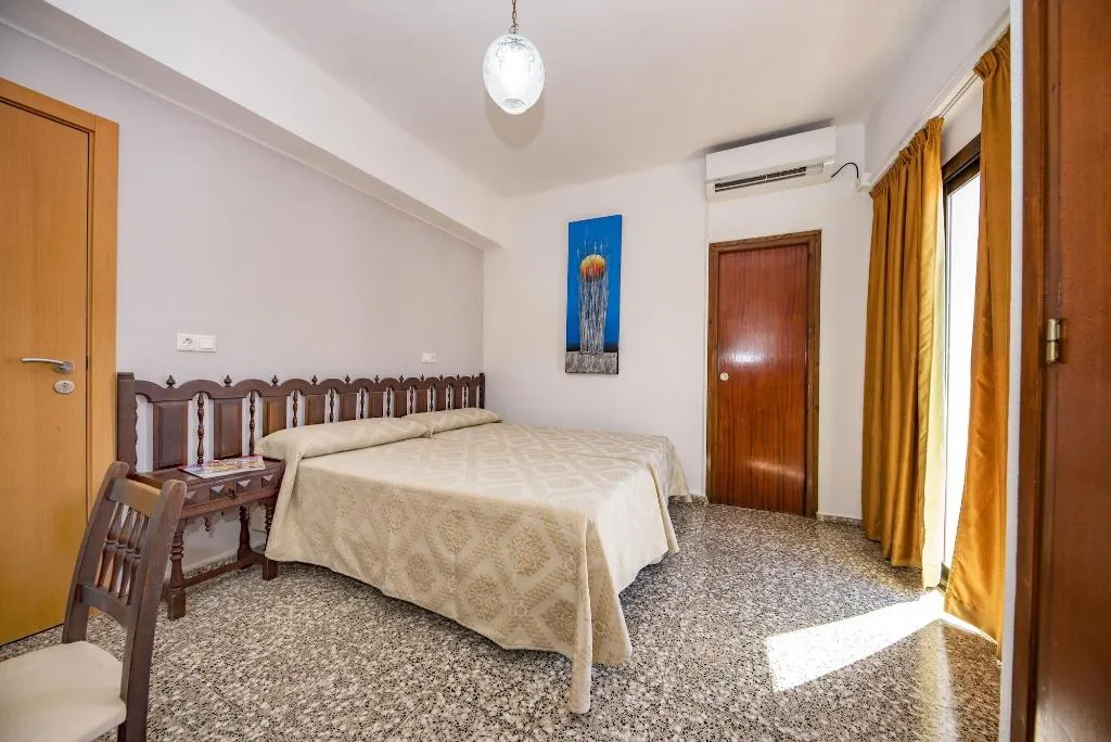 Room, Hostal Santa Eulalia, Ibiza
