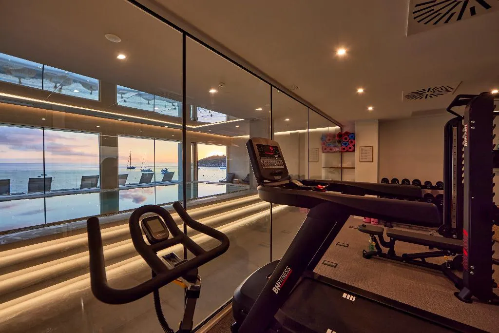 Sports and Entertainment, Universal Hotel Aquamarin, Majorca