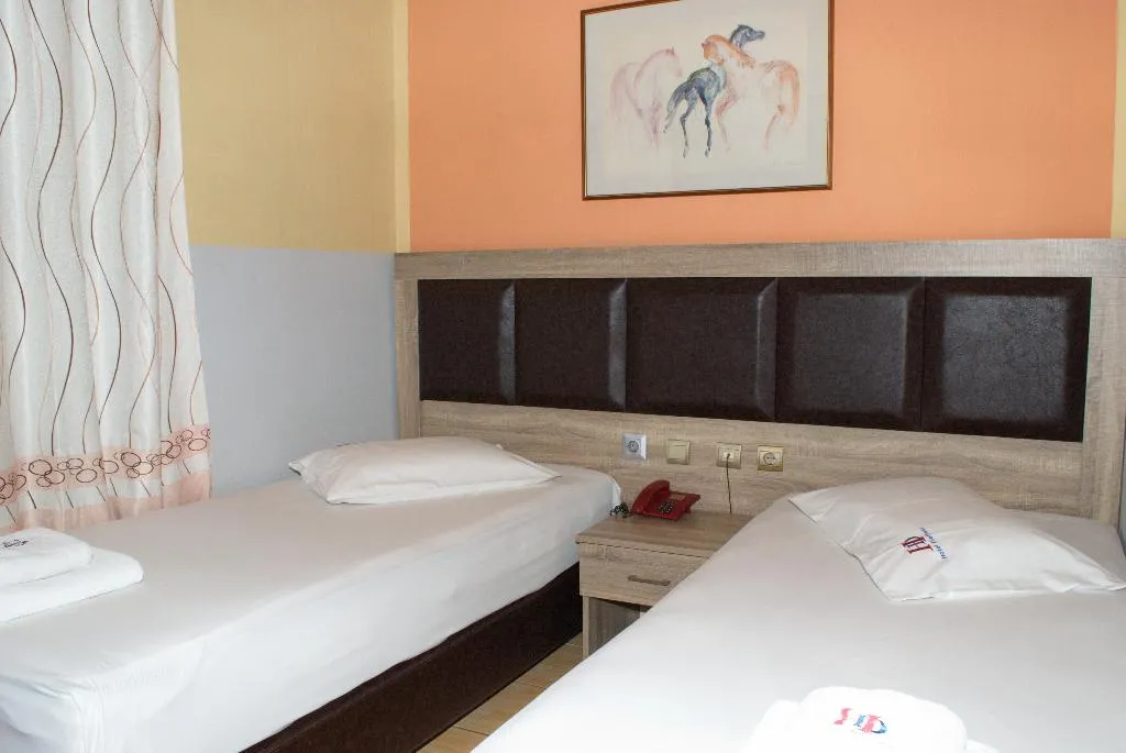 Double or Twin STANDARD Room, Diethness, Athens