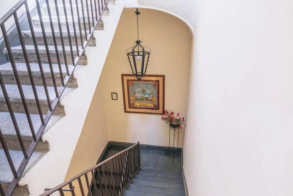 Lobby, Il Convento, Naples