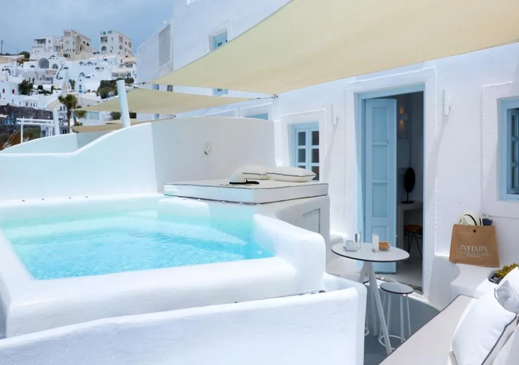 JUNIOR SUITE SEA VIEW WITH PRIVATE POOL Room, Infinity Suites & Dana Villas, Santorini