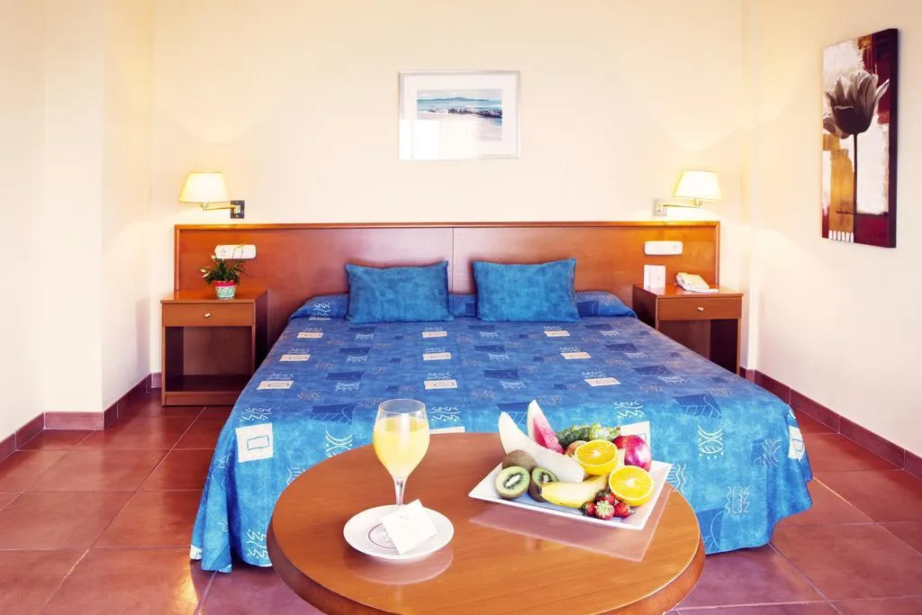 Room, Nieves Mar, Costa Brava