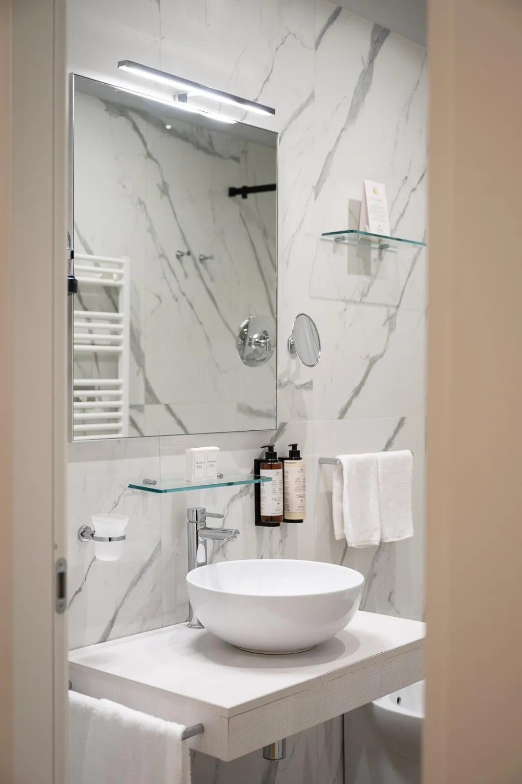 DOUBLE SINGLE USE SUPERIOR Room, Caravita, Rome