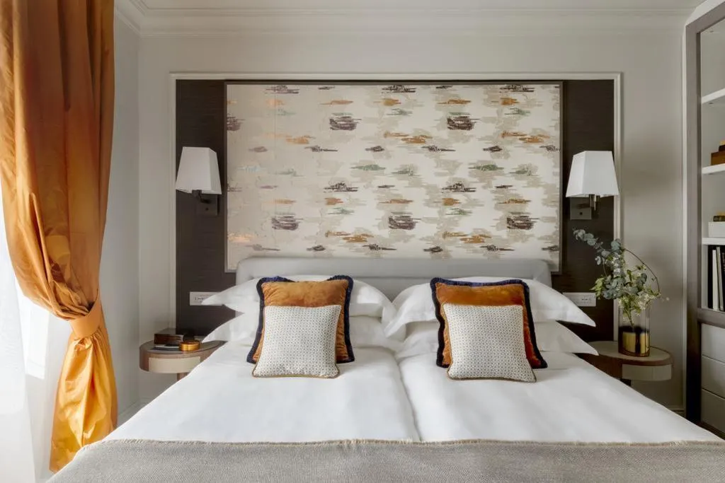 DOUBLE DELUXE Room, Palazzo Venezia, Milan