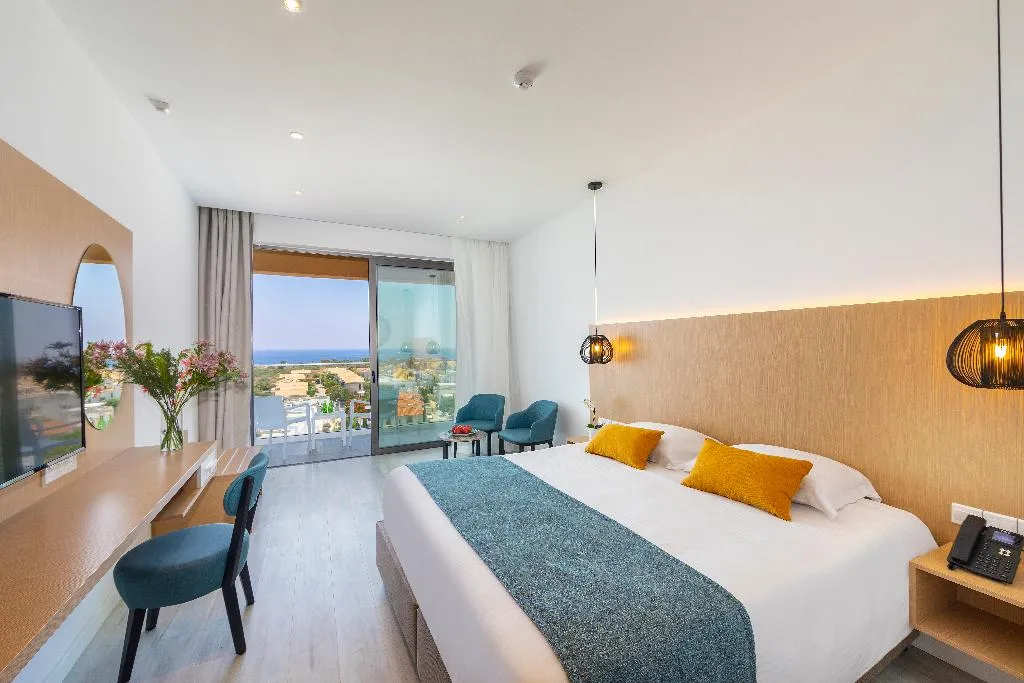 Double or Twin SEA VIEW Room, Leonardo Crystal Cove Hotel and Spa by the Sea, Cyprus