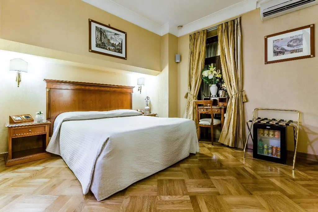 DOUBLE STANDARD Room, Luxury Rooms H 2000 Roma, Rome