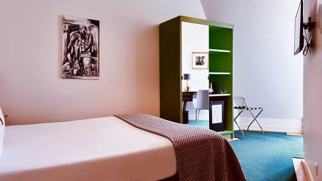 DOUBLE QUEEN SIZE BED Room, Monte Belvedere Hotel By Shiadu, Lisbon