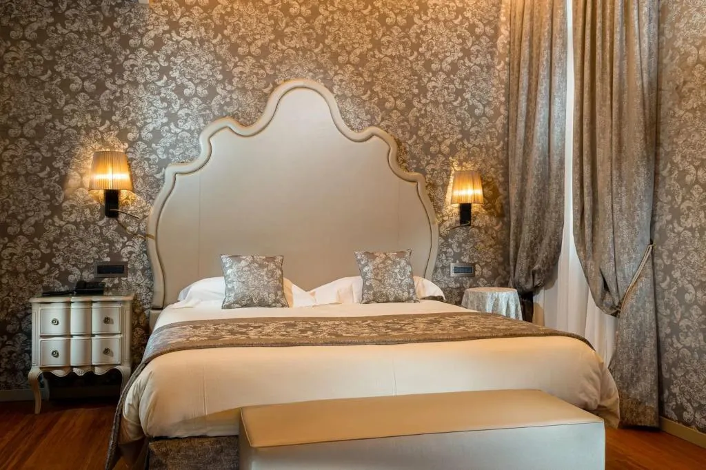 DOUBLE DELUXE Room, Canaletto, Venice