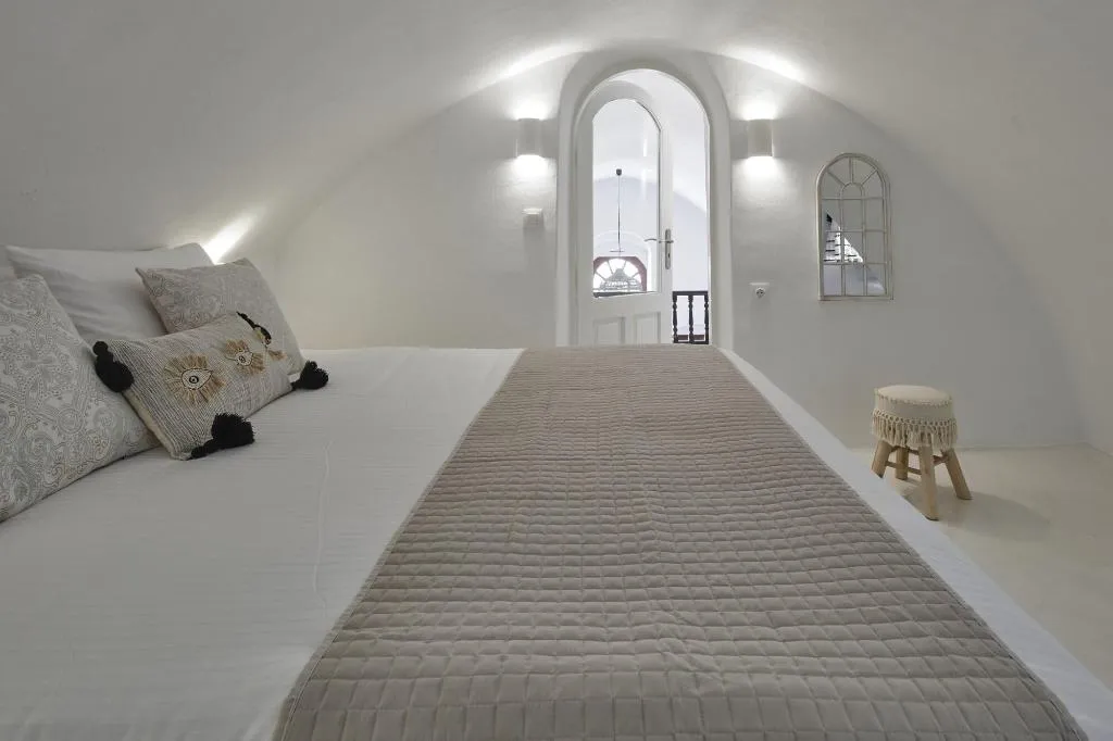 Room, Nano Suites, Santorini