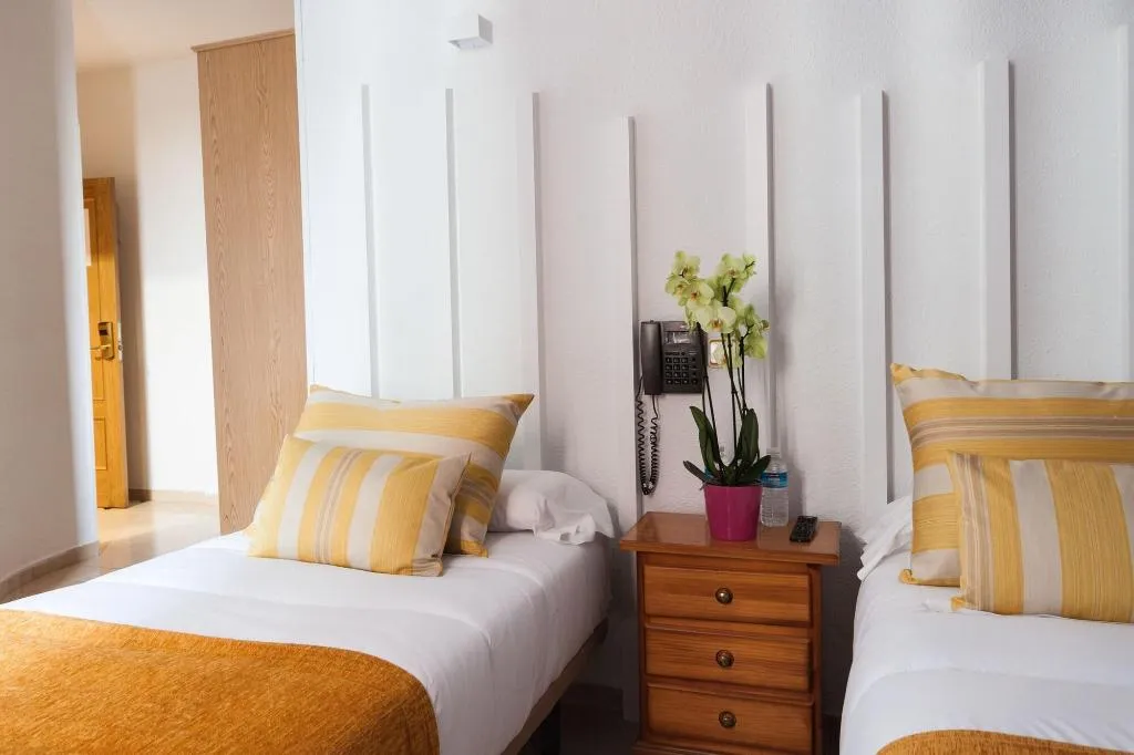 Room, Josefina Hostal, Madrid
