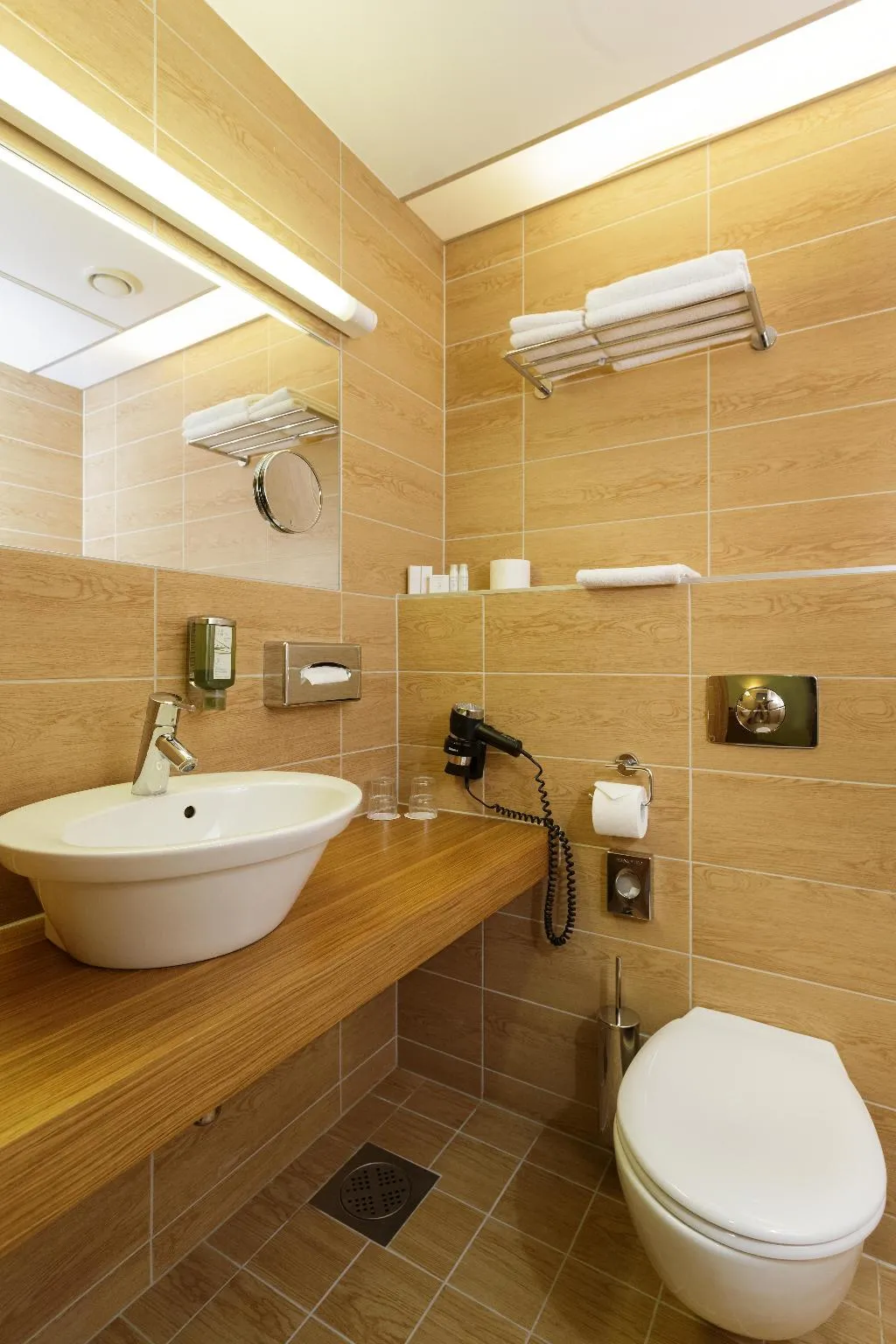 DOUBLE STANDARD Room, Bern, Tallinn