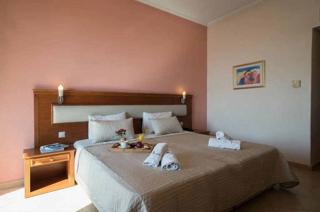 QUADRUPLE THREE BEDS Room, Acharnis Kavallari Hotel Suites, Athens