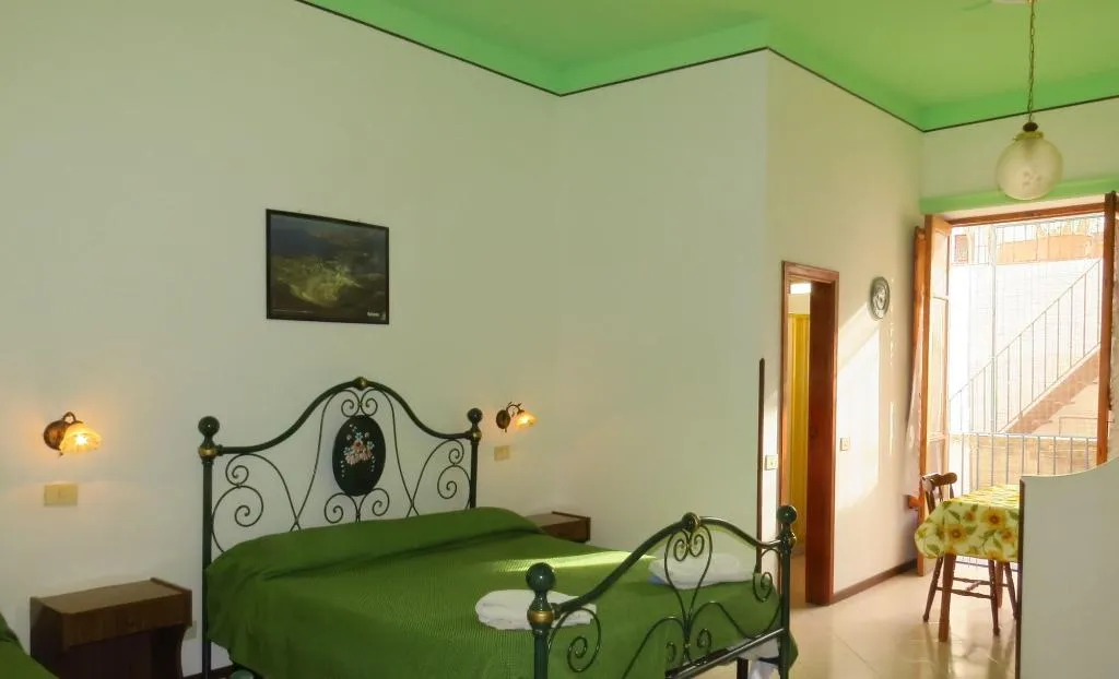 Room, Casa Vittorio, Catania