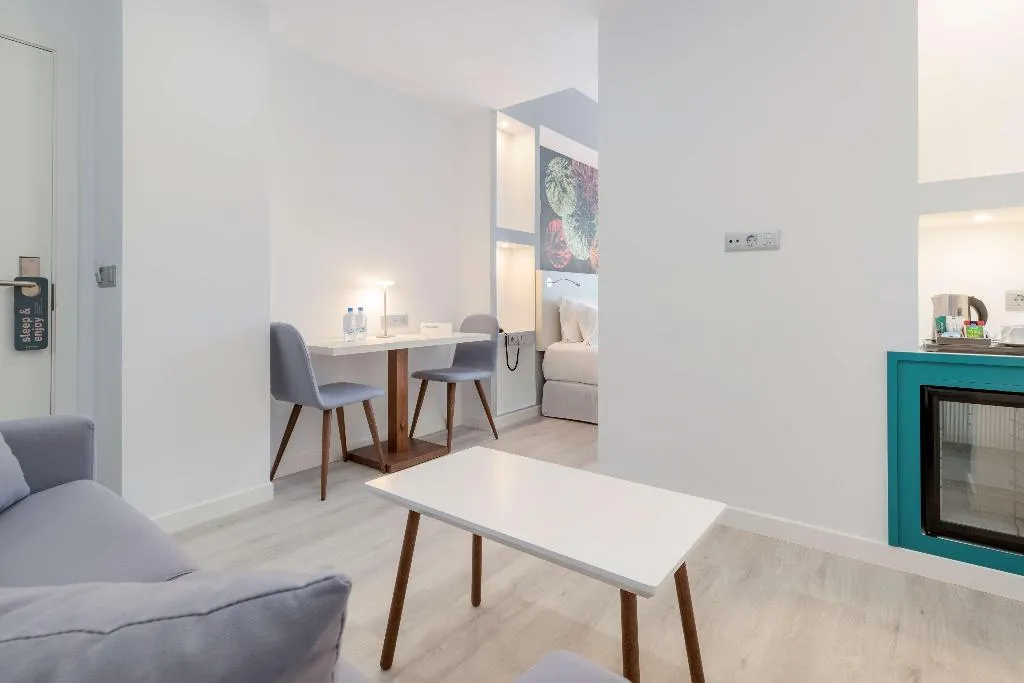 JUNIOR SUITE STANDARD Room, Occidental Las Palmas, Gran Canaria