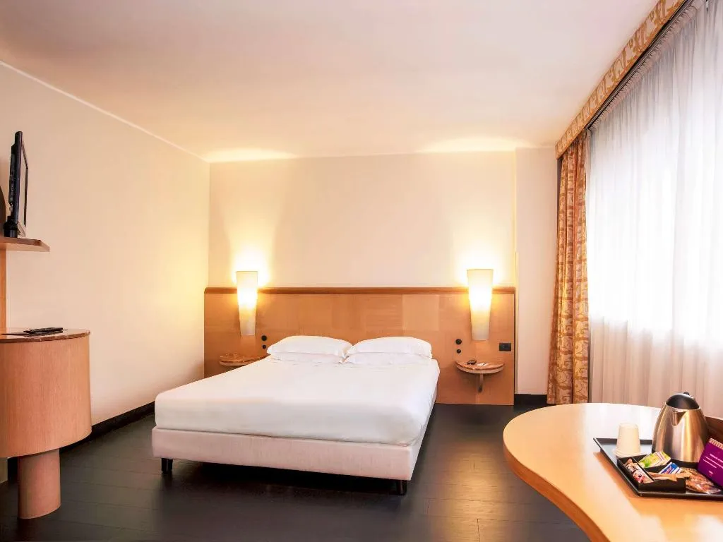 DOUBLE STANDARD Room, Mercure Roma West, Rome