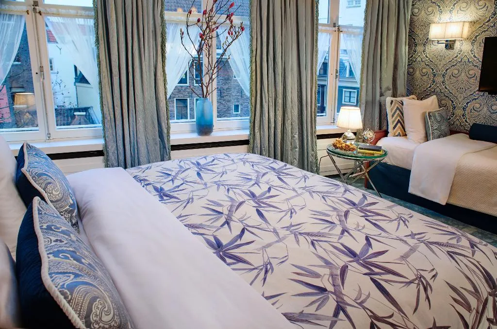 TRIPLE STANDARD Room, Estherea, Amsterdam