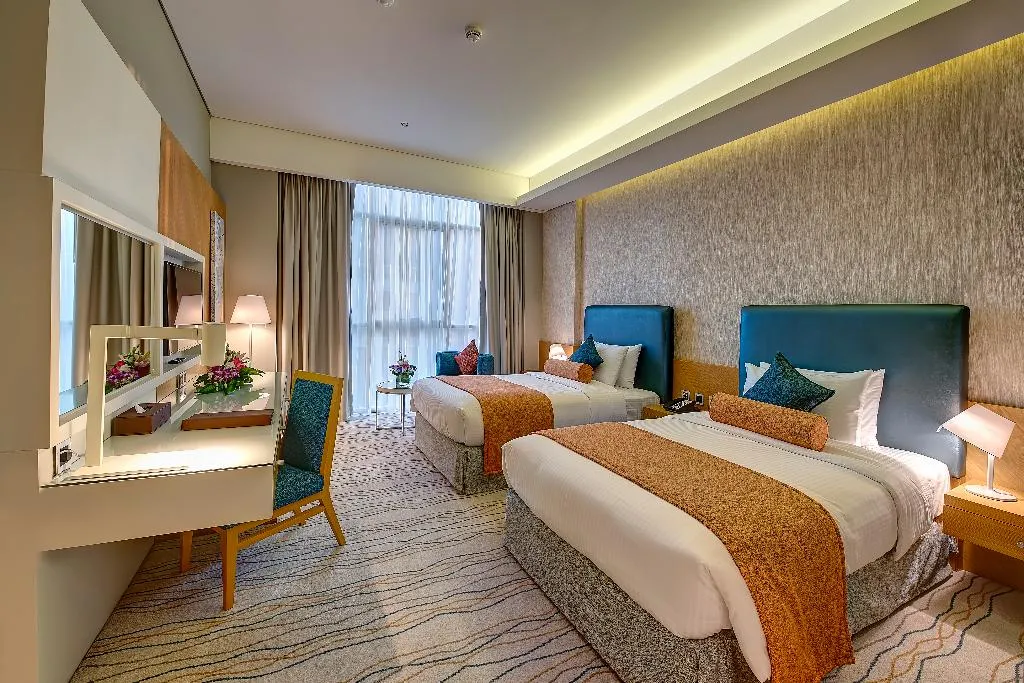 TWIN SUPERIOR Room, Royal Continental Hotel, Dubai