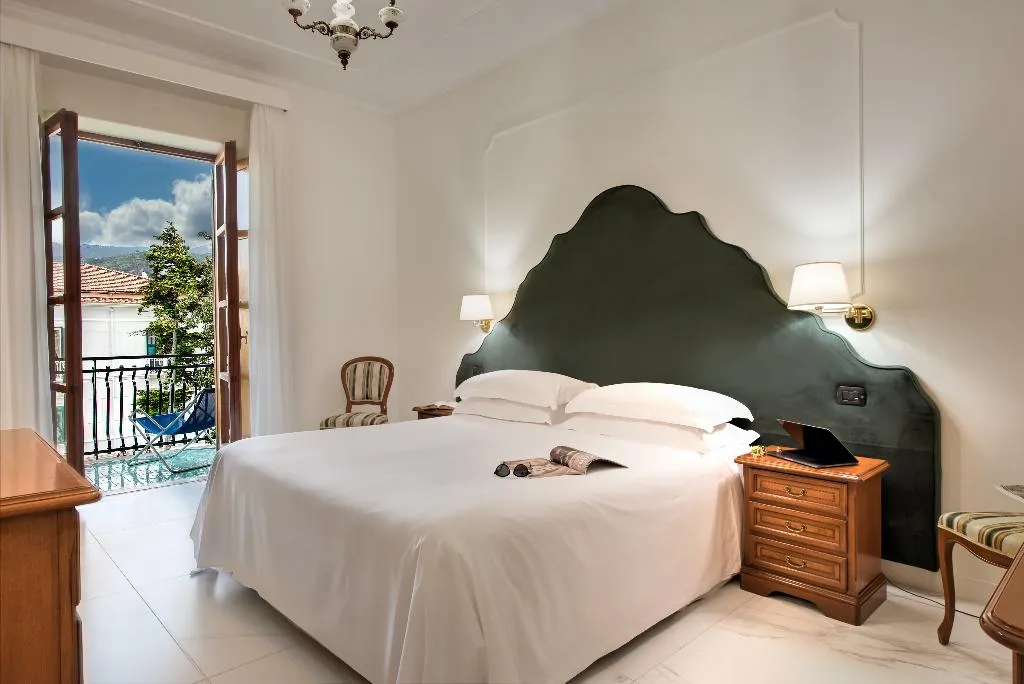 Double or Twin COMFORT Room, Majestic Palace, Naples