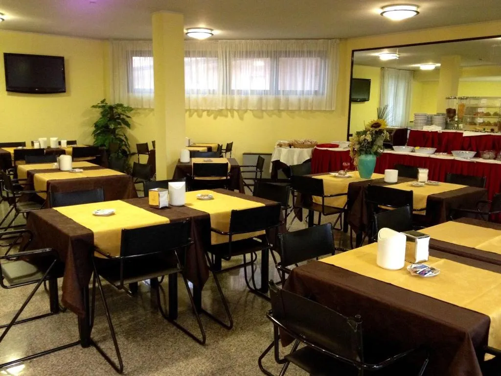 Restaurant, Motel Europa, Milan