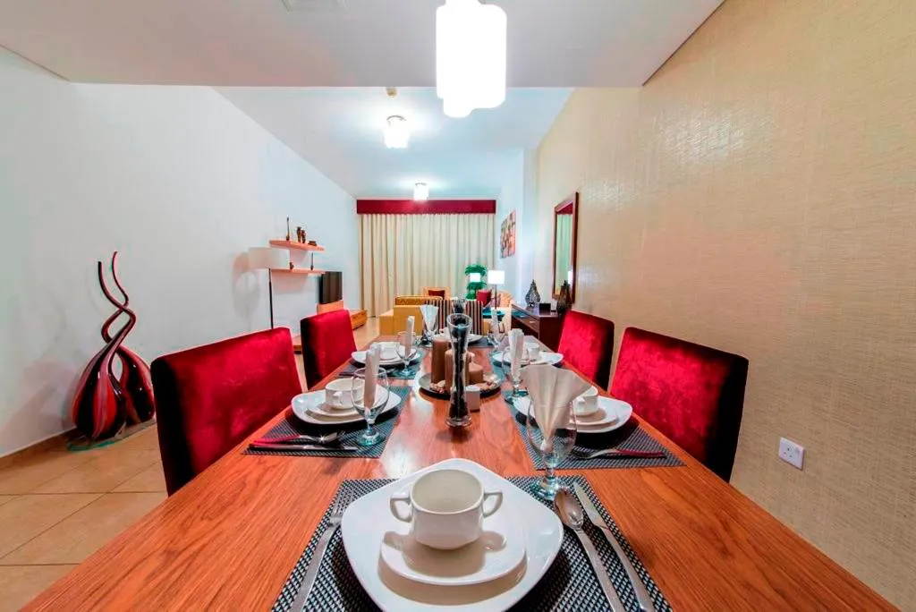 APARTMENT THREE BEDROOMS Room, Nojoum Hotel Apartment, Dubai