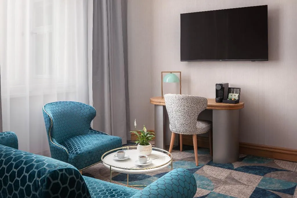 DOUBLE DELUXE WITH BALCONY Room, Allure Hotel & Residence Prague, Prague