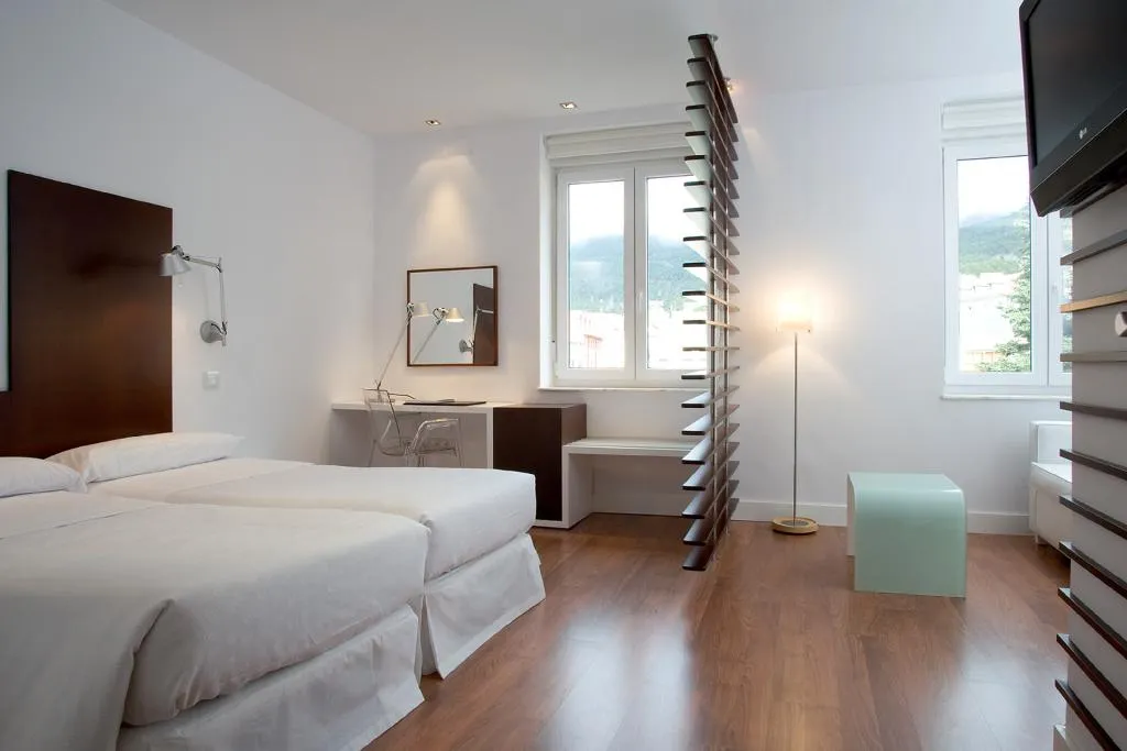 Room, Dorma Victoria Palace, Madrid
