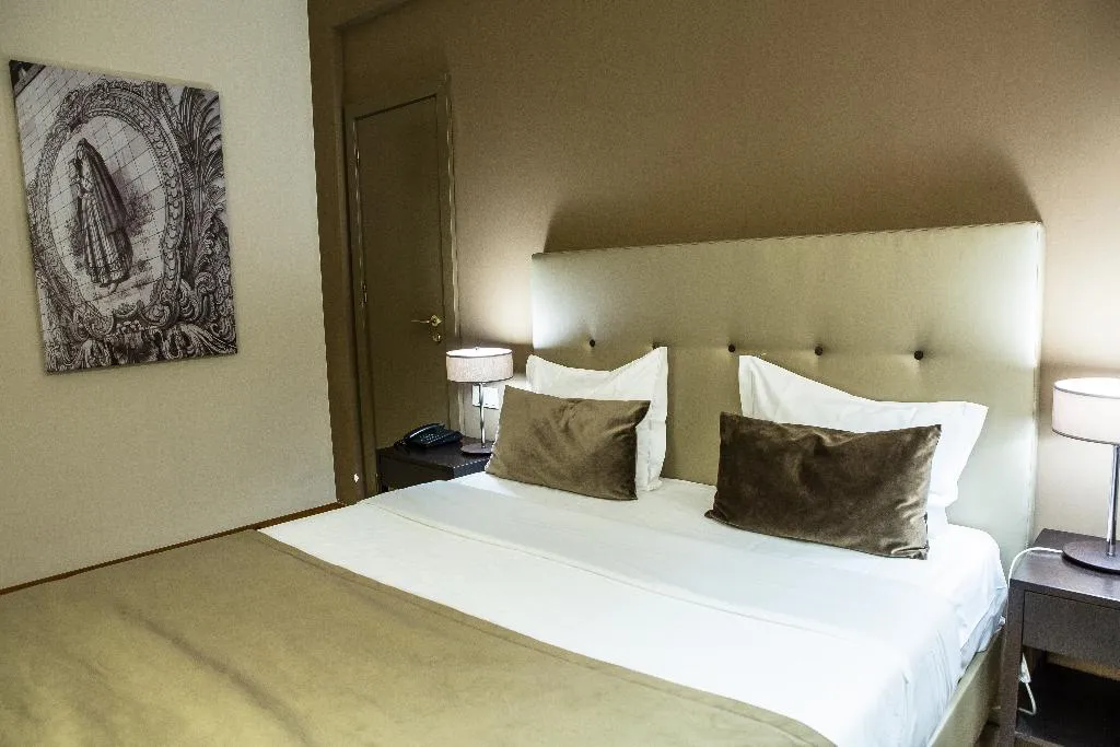 Double or Twin STANDARD Room, Grão Vasco - Historic Hotel and SPA, Porto