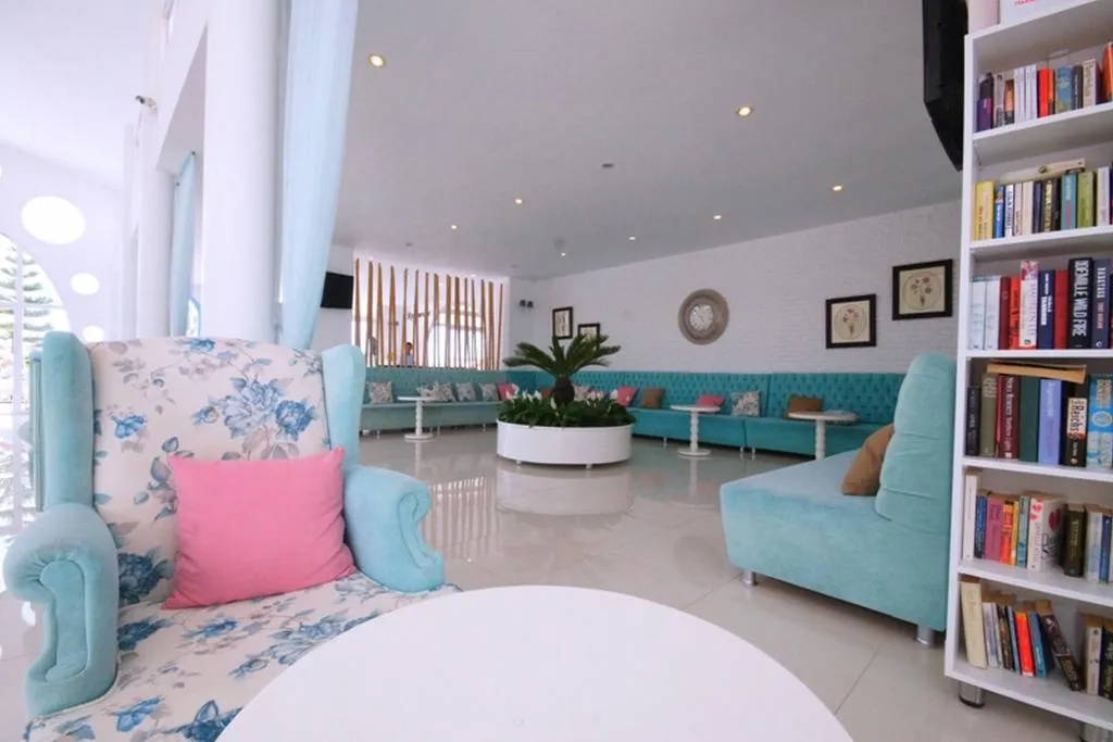 Lobby, Karbel, Dalaman