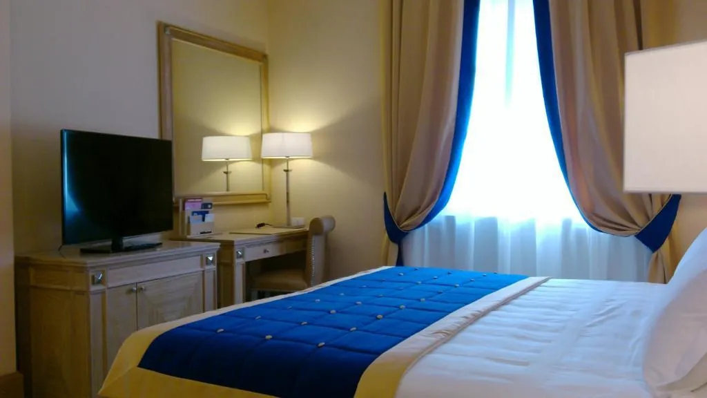 DOUBLE CLASSIC Room, Villa Tolomei Hotel & Resort, Florence