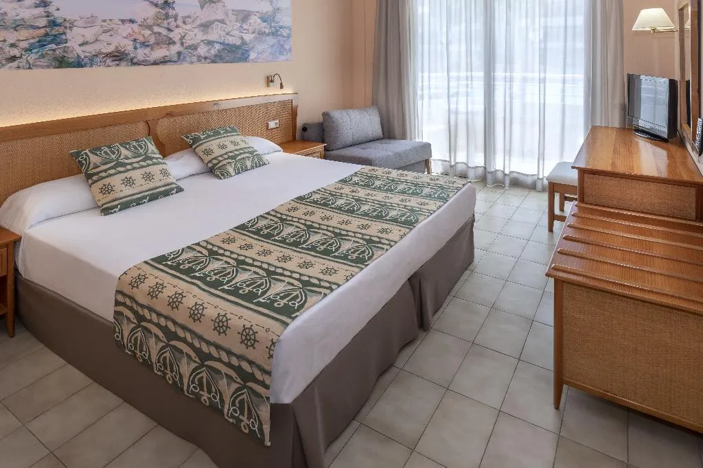 DOUBLE WITH BALCONY Room, GHT Oasis Tossa & Spa, Costa Brava