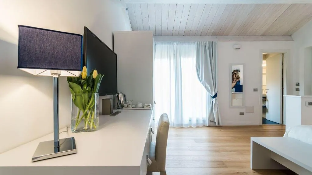 Room, Cafe Bleu Relais, Alghero
