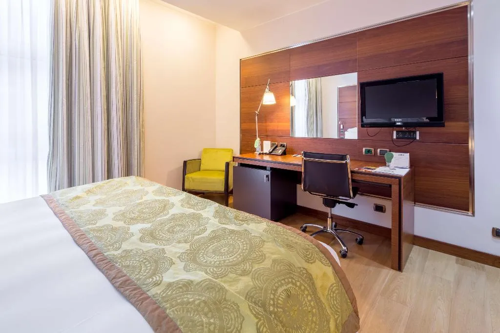 DOUBLE CLASSIC KING BED Room, Best Western Premier BHR Treviso Hotel, Venice