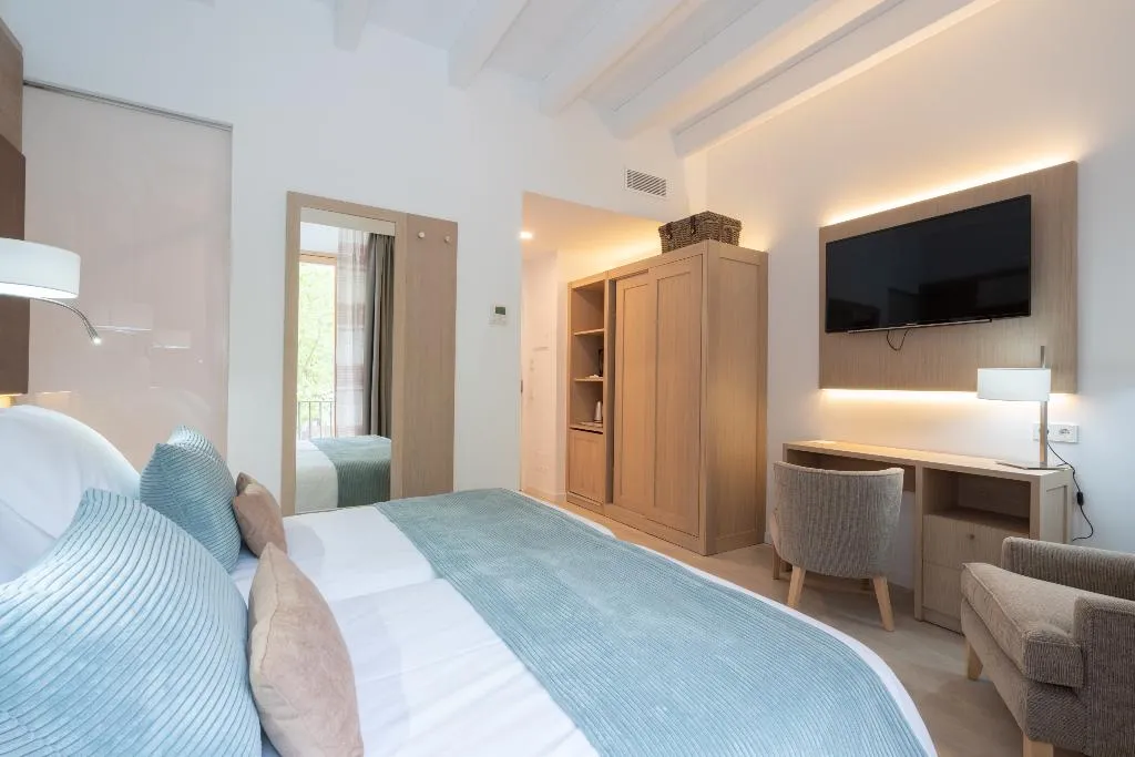 Double or Twin STANDARD Room, Soller Plaza, Majorca