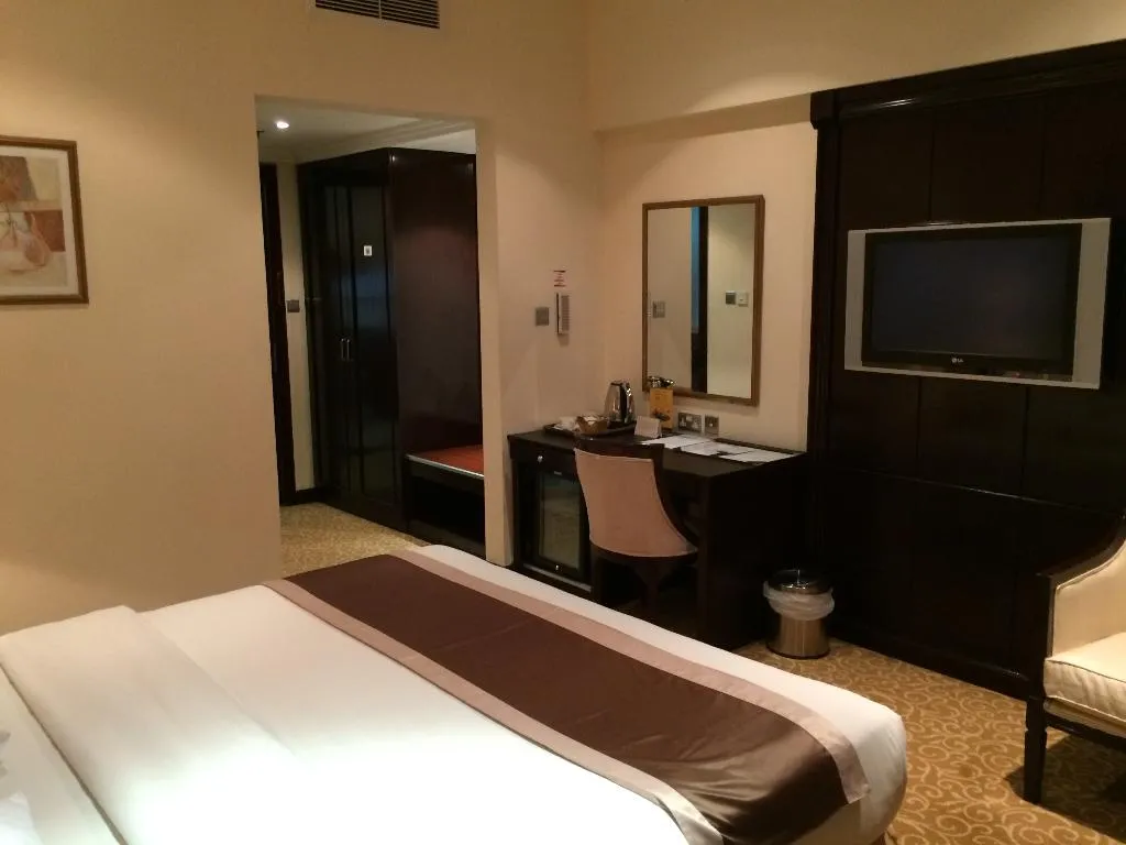 SINGLE DELUXE Room, London Suites Hotel, Dubai