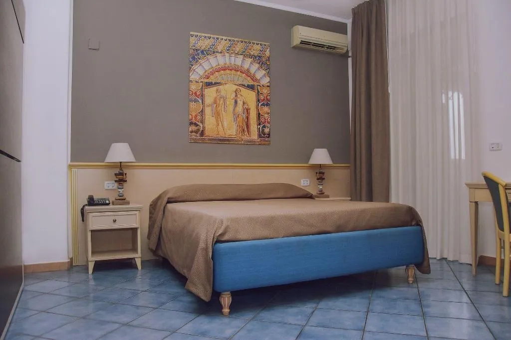 Room, Hotel Piccolo Sogno, Naples