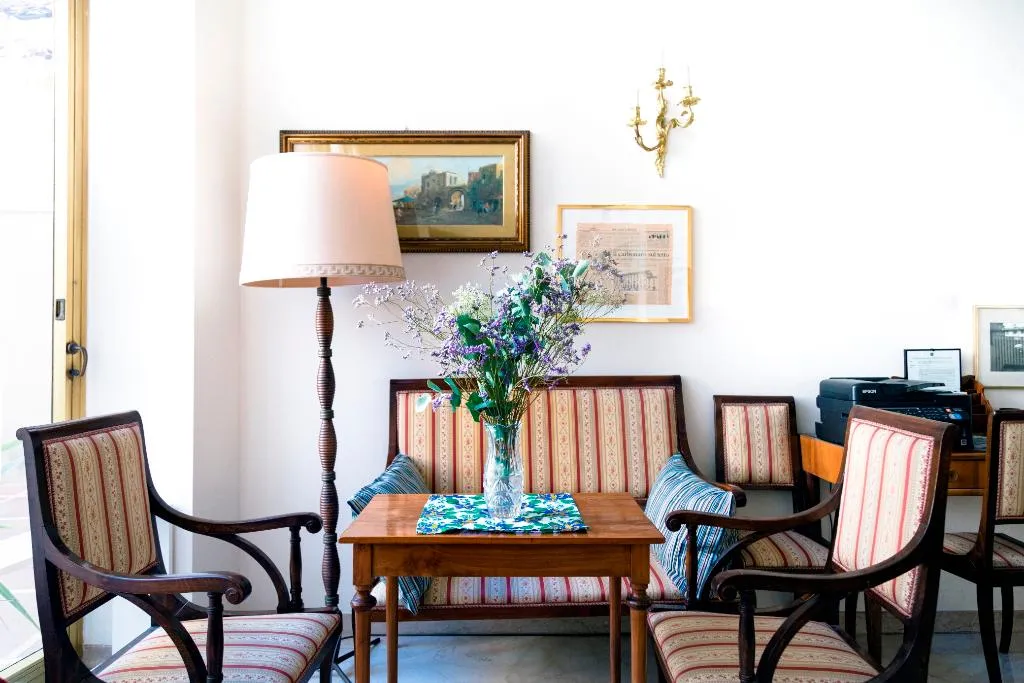 Lobby, Tre Re, Milan