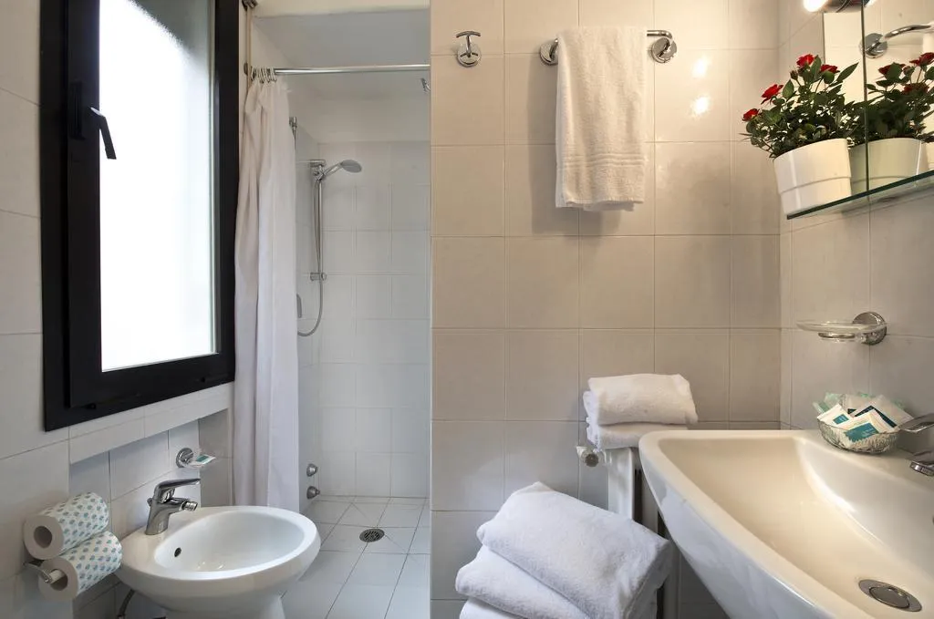 SINGLE STANDARD Room, Mignon, Venice