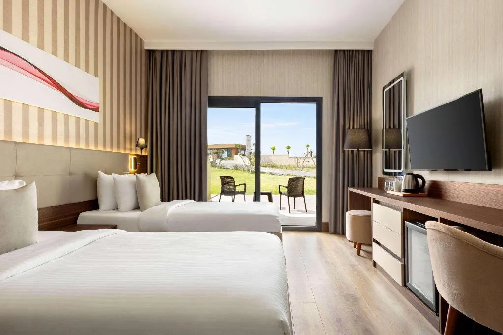 TWIN GARDEN VIEW Room, Ramada By Wyndham Cesme, Izmir