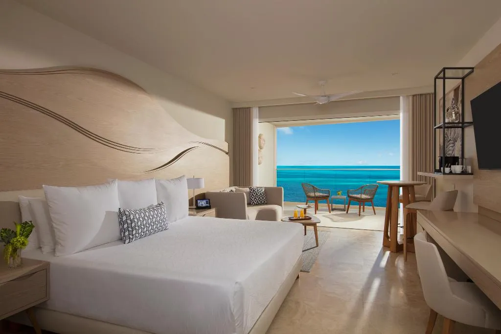 JUNIOR SUITE OCEAN FRONT TWO DOUBLE BEDS Room, Breathless Cancun Soul Resort & Spa, Cancun Area