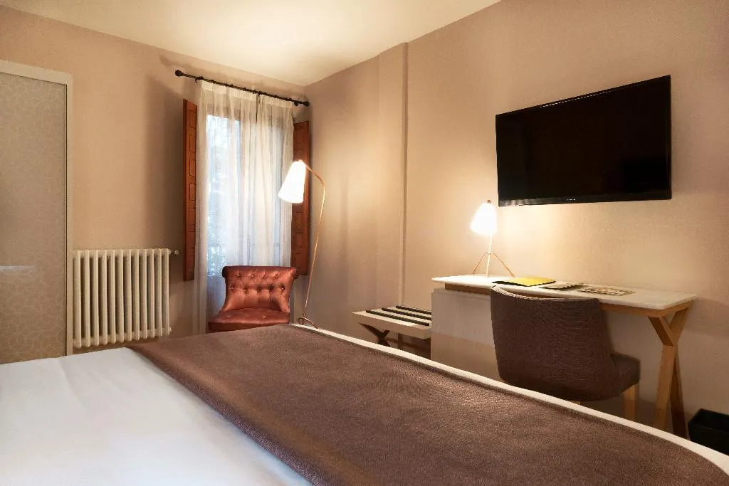 DOUBLE SINGLE USE STANDARD Room, Dorma Casa de los Linajes, Madrid