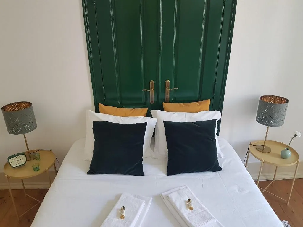 Room, Dukostel, Lisbon
