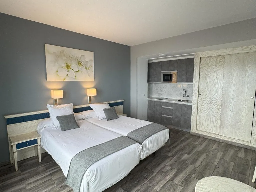 STUDIO WITH BALCONY Room, Colon Playa, Gran Canaria