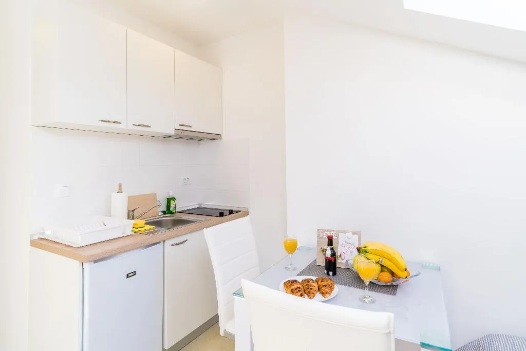 STUDIO WITH BALCONY Room, Apartments Smanjak, Dubrovnik